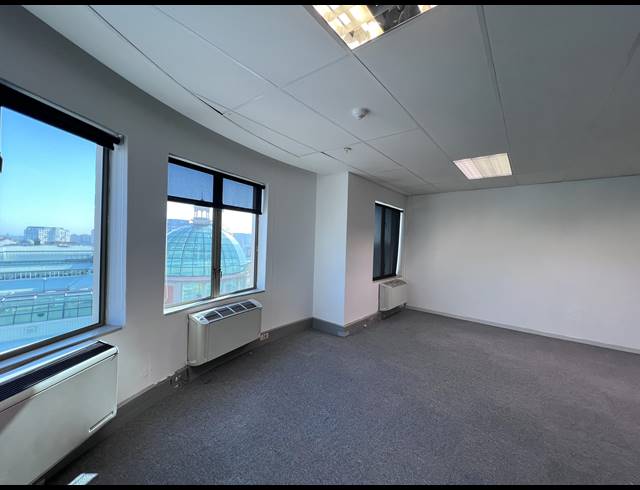 67M² OFFICE TO LET IN CENTURY CITY